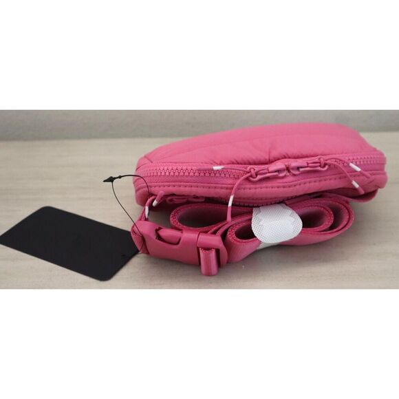 Fabletics BG2500506 Women's One Size Pink The Essential Puffer Belt Bag - Picture 3 of 4